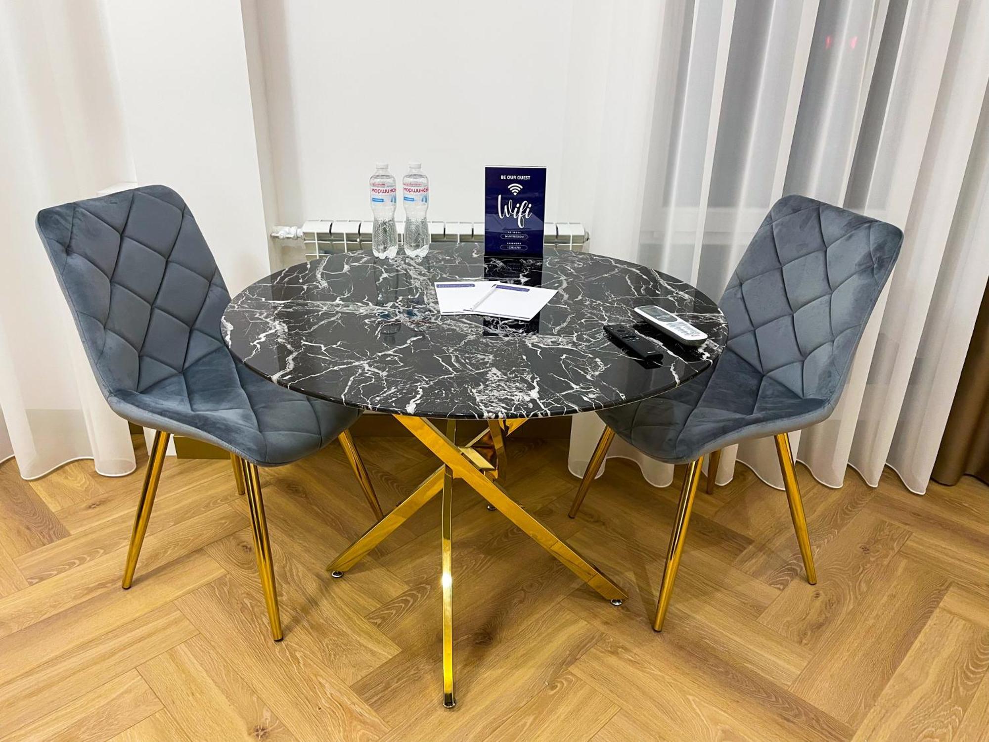 Myfreedom Lux Апартаменти Центр Вул Євгена Чикаленка 33 М Хрещатик Kiew Exterior foto