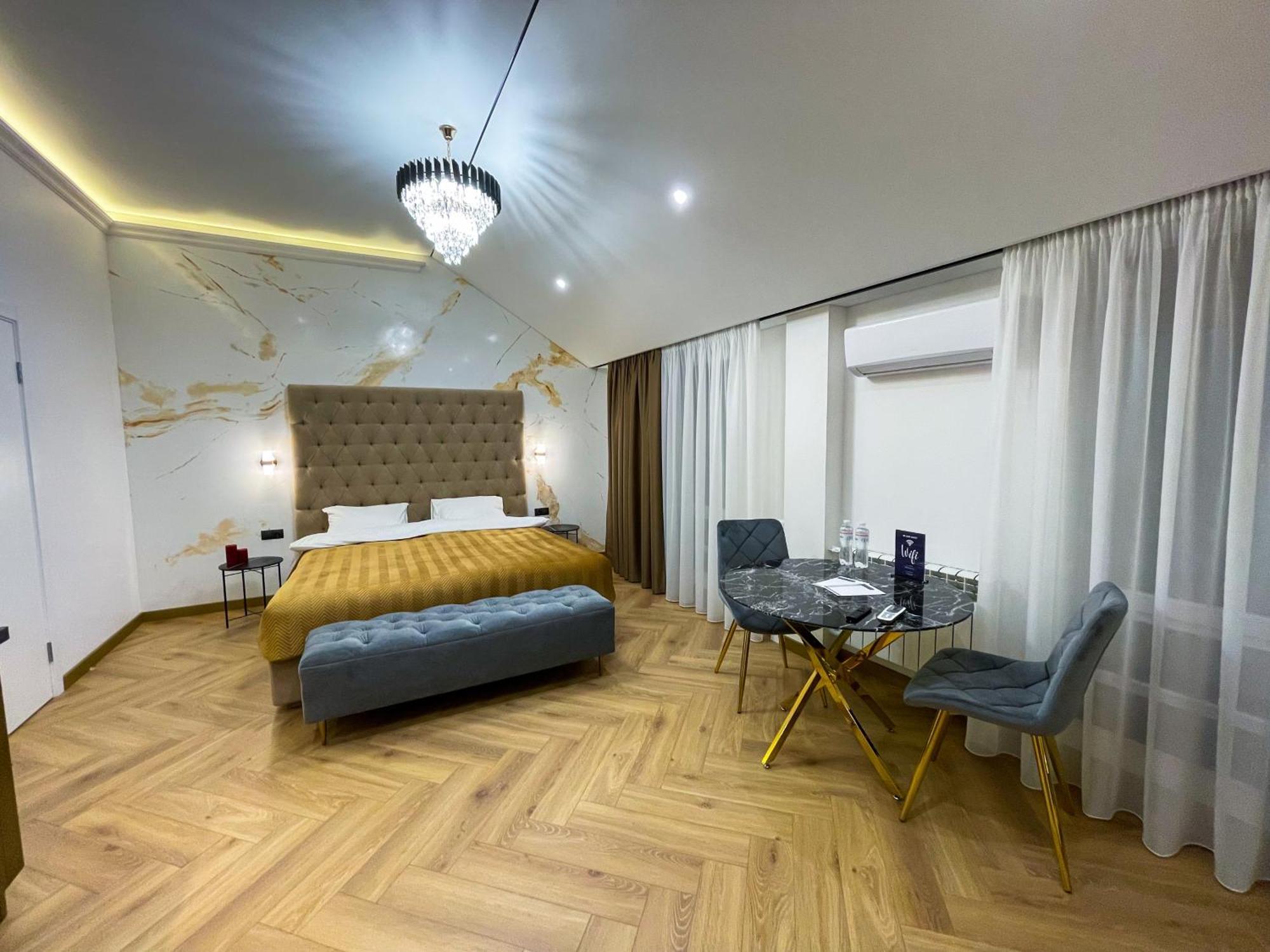 Myfreedom Lux Апартаменти Центр Вул Євгена Чикаленка 33 М Хрещатик Kiew Exterior foto
