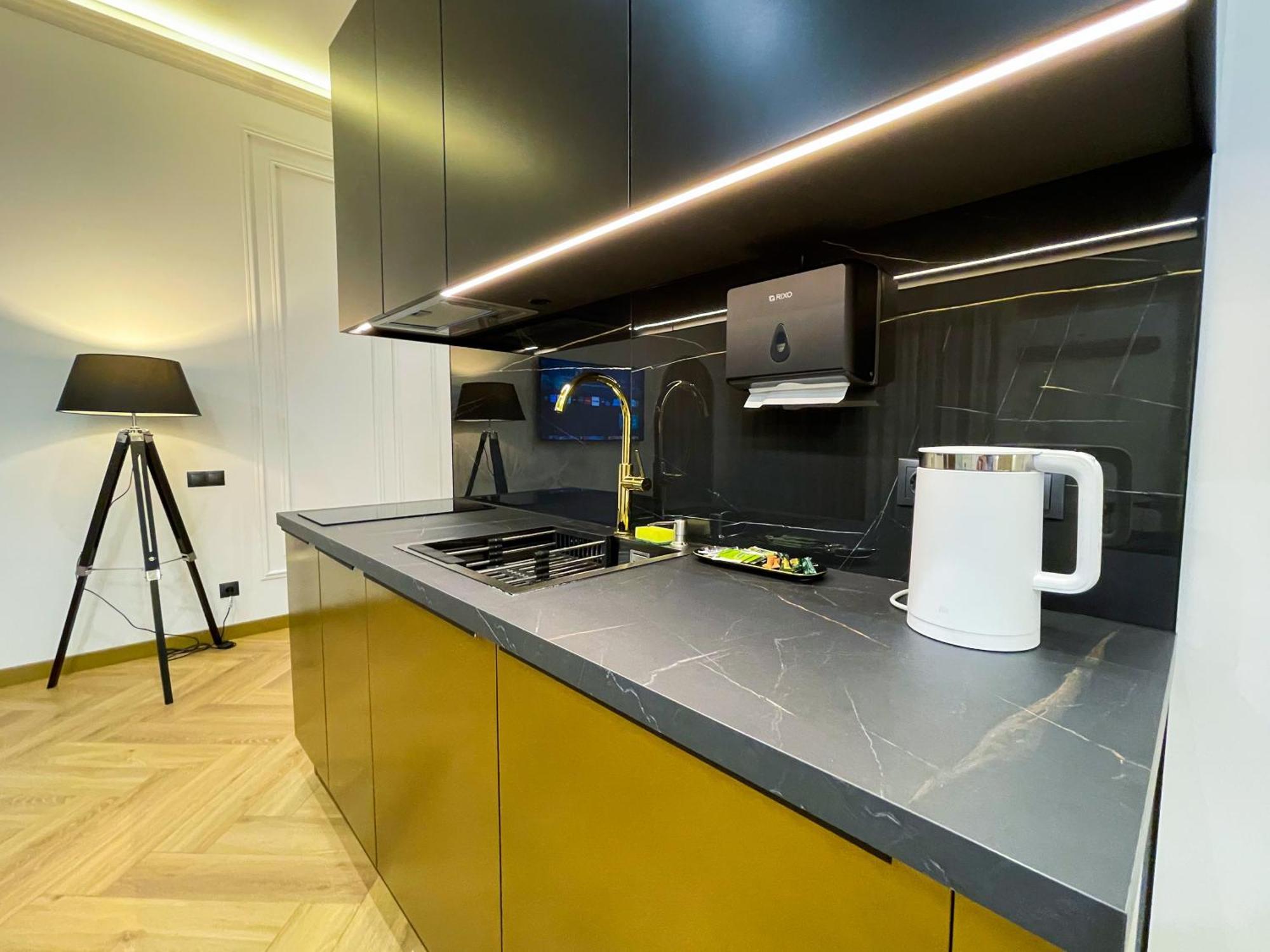 Myfreedom Lux Апартаменти Центр Вул Євгена Чикаленка 33 М Хрещатик Kiew Exterior foto